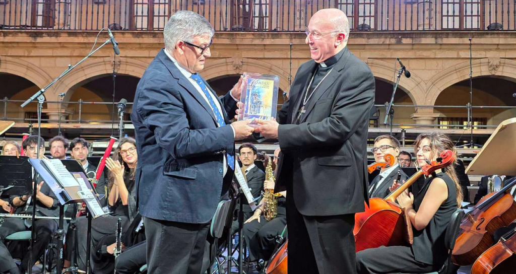 Guadix rinde homenaje al sacerdote Carlos Ros con el II Premio de la M&uacute;sica Guadix Cl&aacute;sica