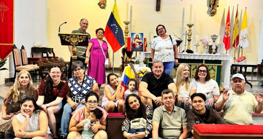 Latidos compartidos: de la tragedia en Venezuela a la fe que une a los feligreses de Baza
